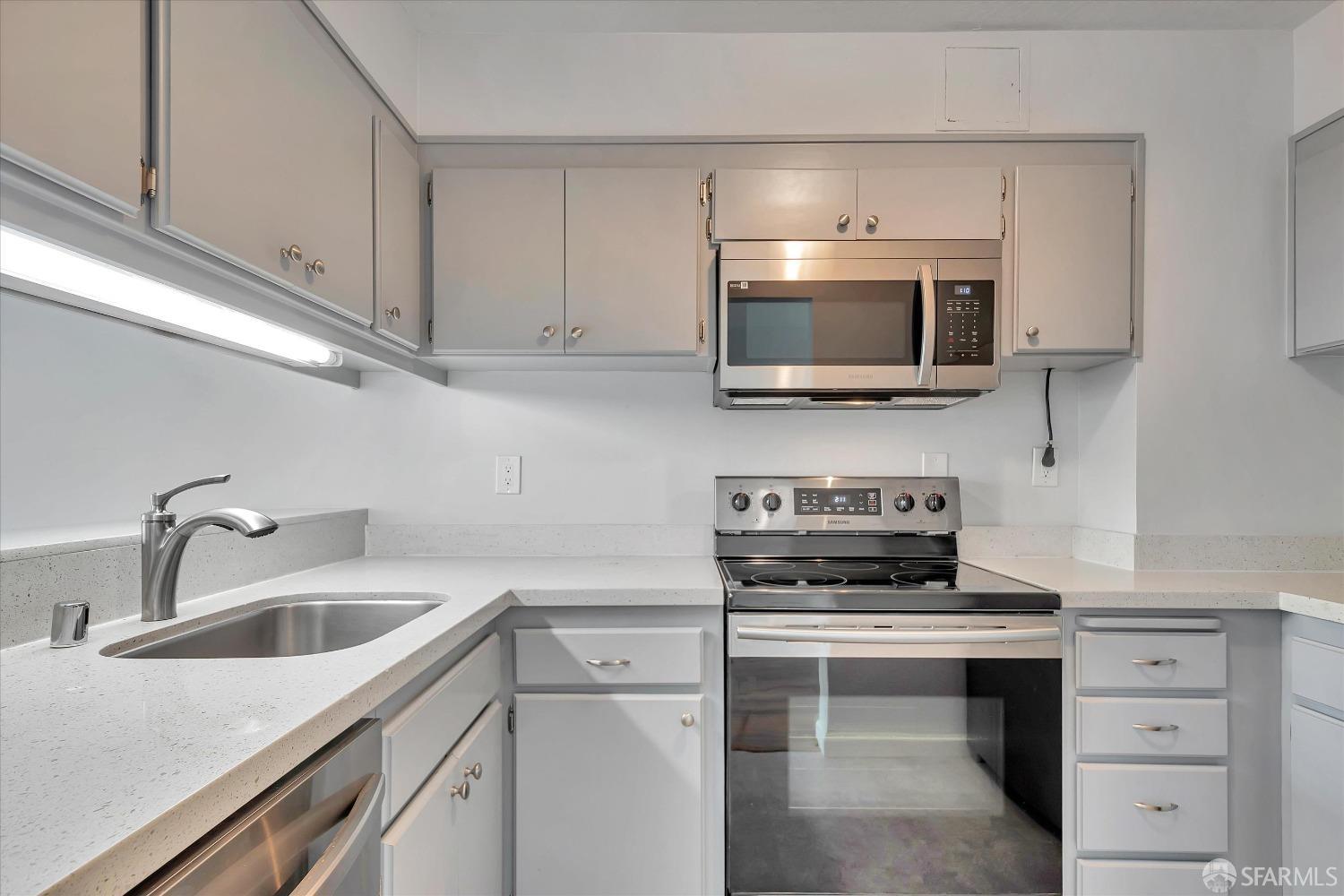 960 Bush Street Unit: 312