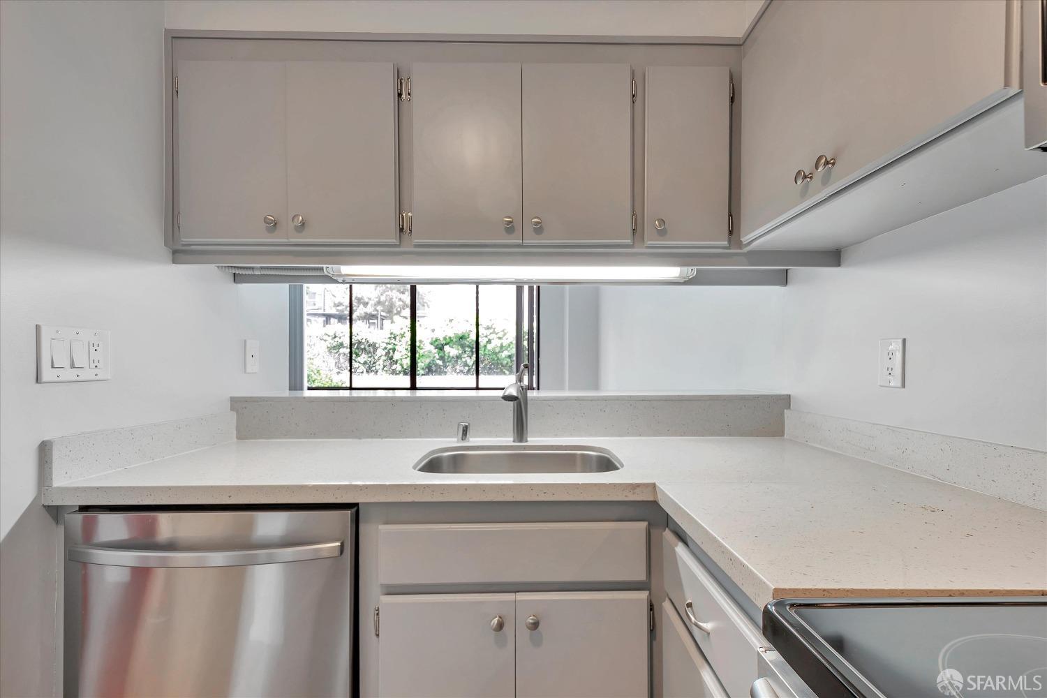 960 Bush Street Unit: 312