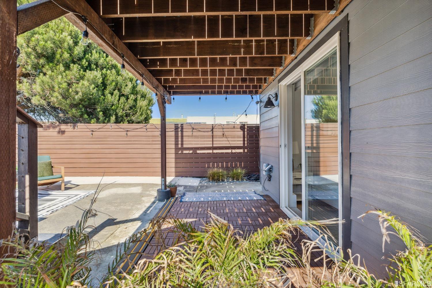 2828 Wawona Street