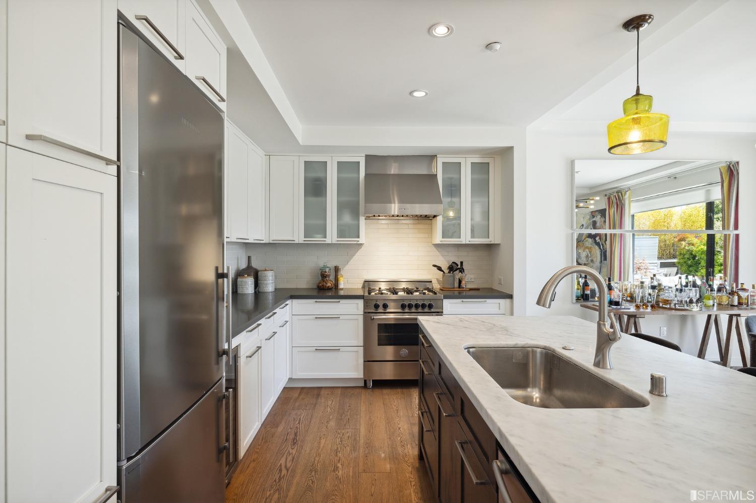 2829 California Street Unit: 4C