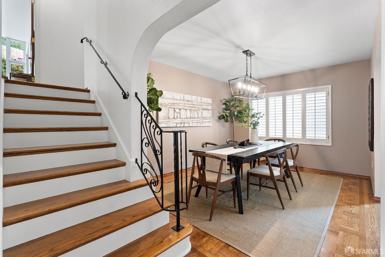 229 Juanita Way