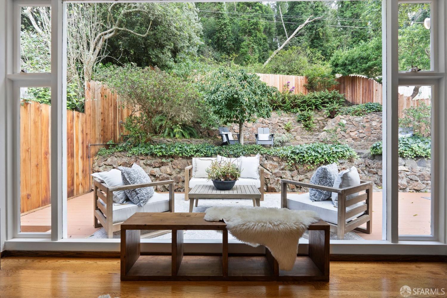 229 Juanita Way