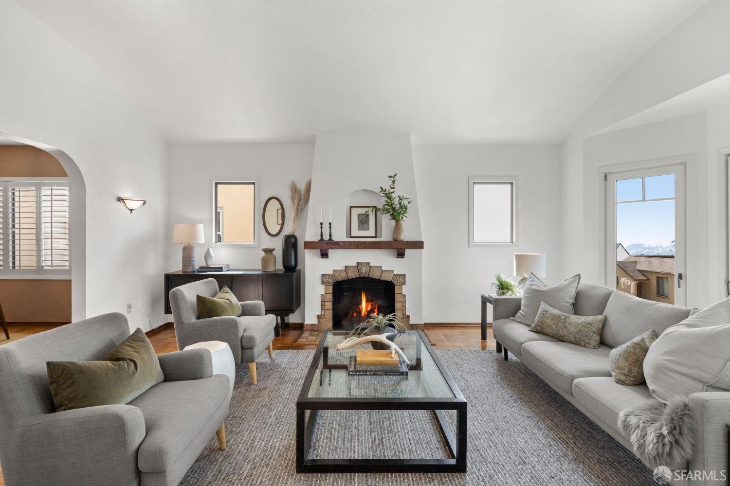 229 Juanita Way