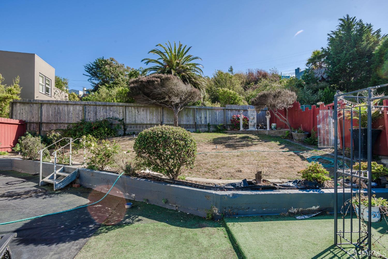 38 Robinson Drive