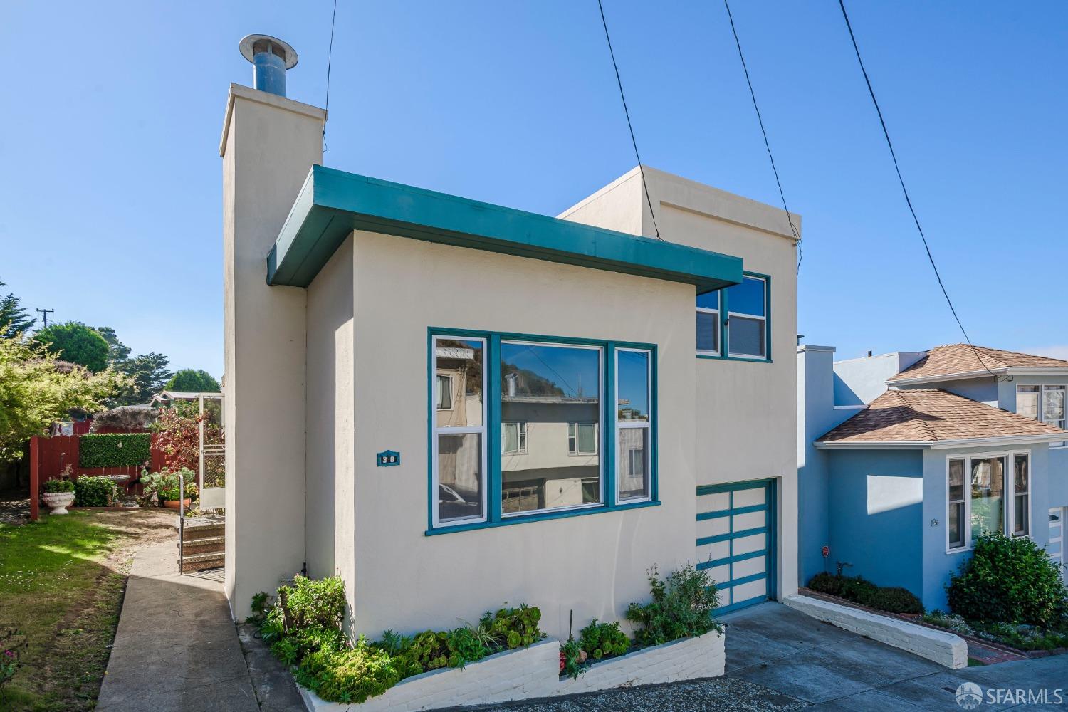 38 Robinson Drive