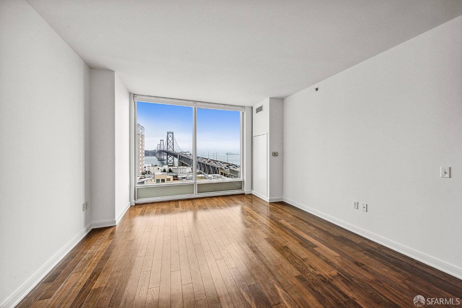 425 1st Street Unit: 1301