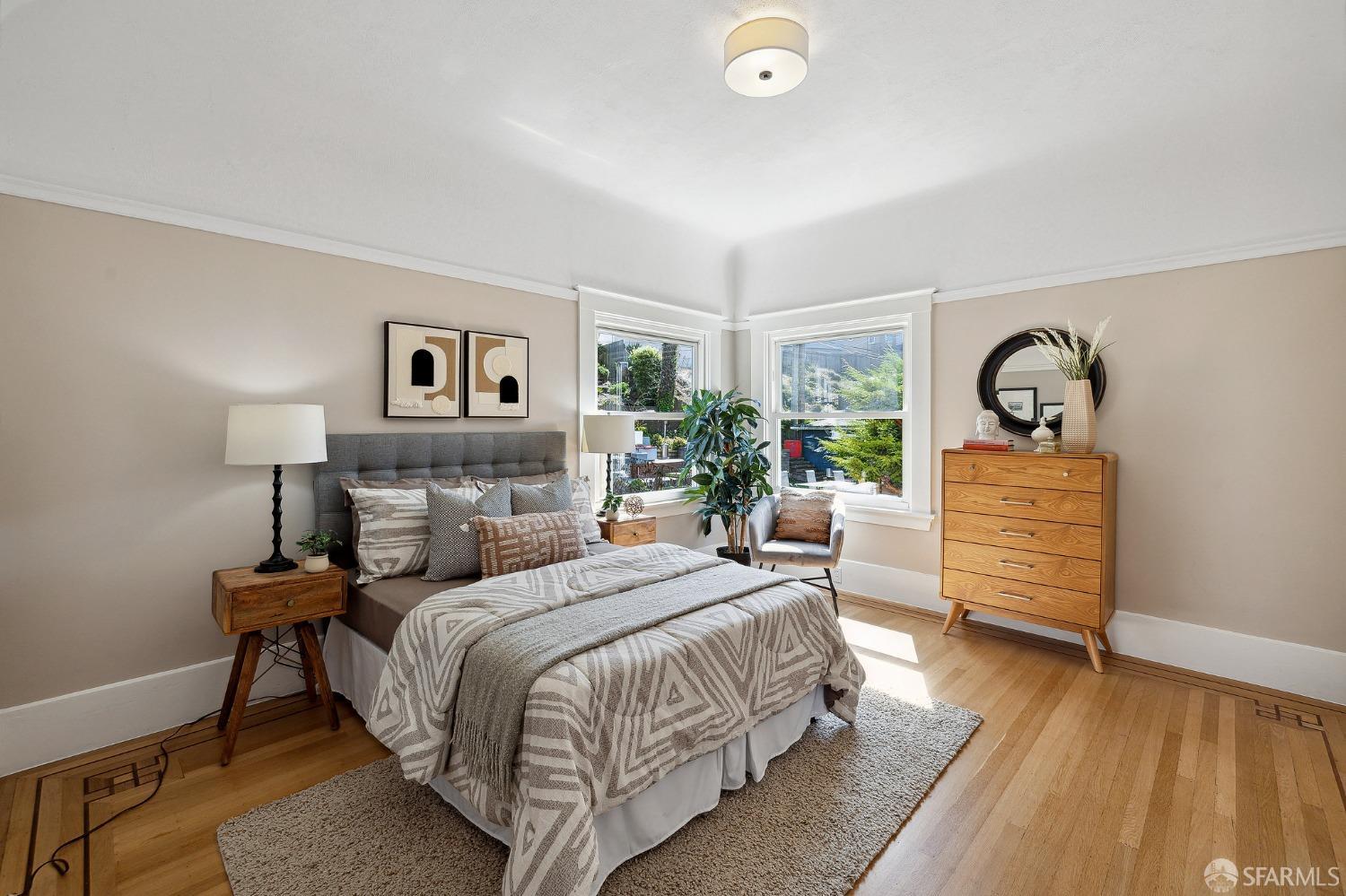 850 Urbano Drive