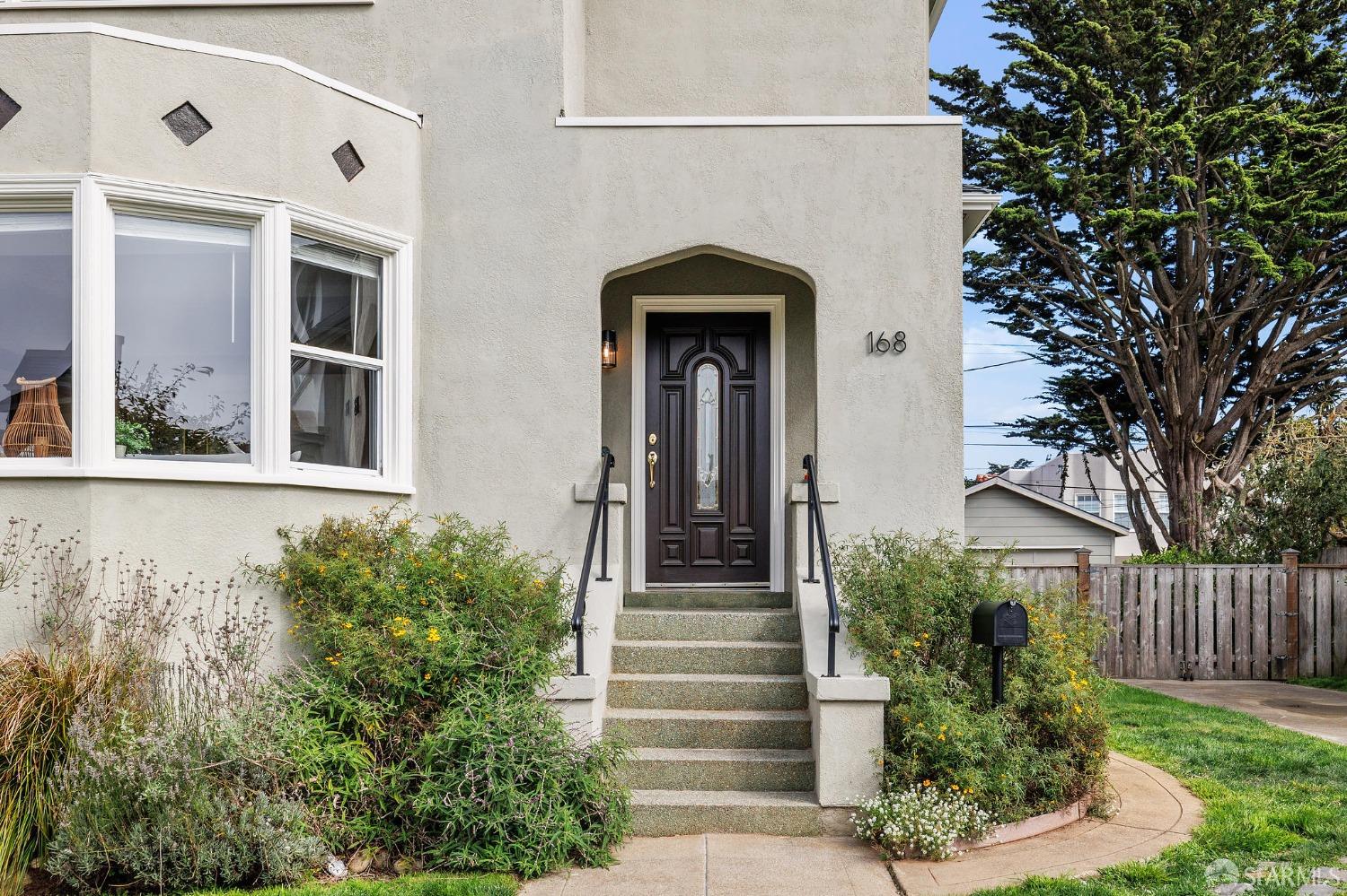 168 De Soto Street