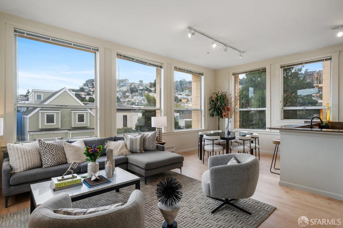 317 29th Street Unit: 302