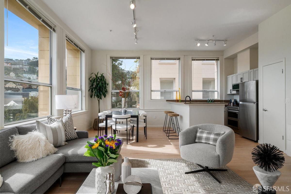 317 29th Street Unit: 302
