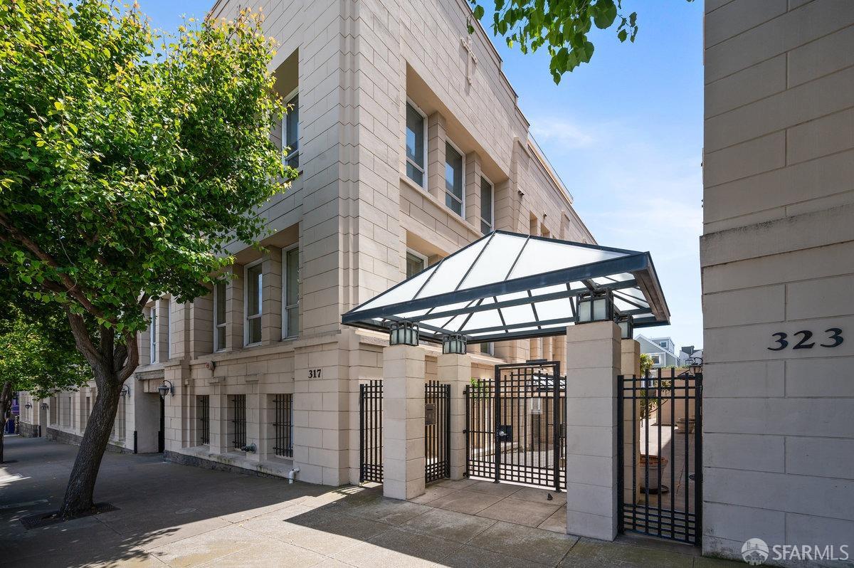 317 29th Street Unit: 302