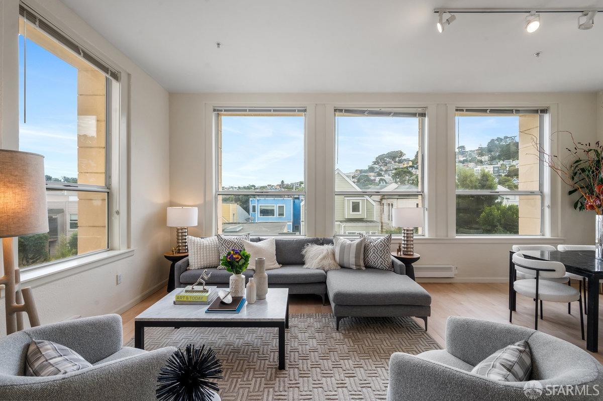 317 29th Street Unit: 302