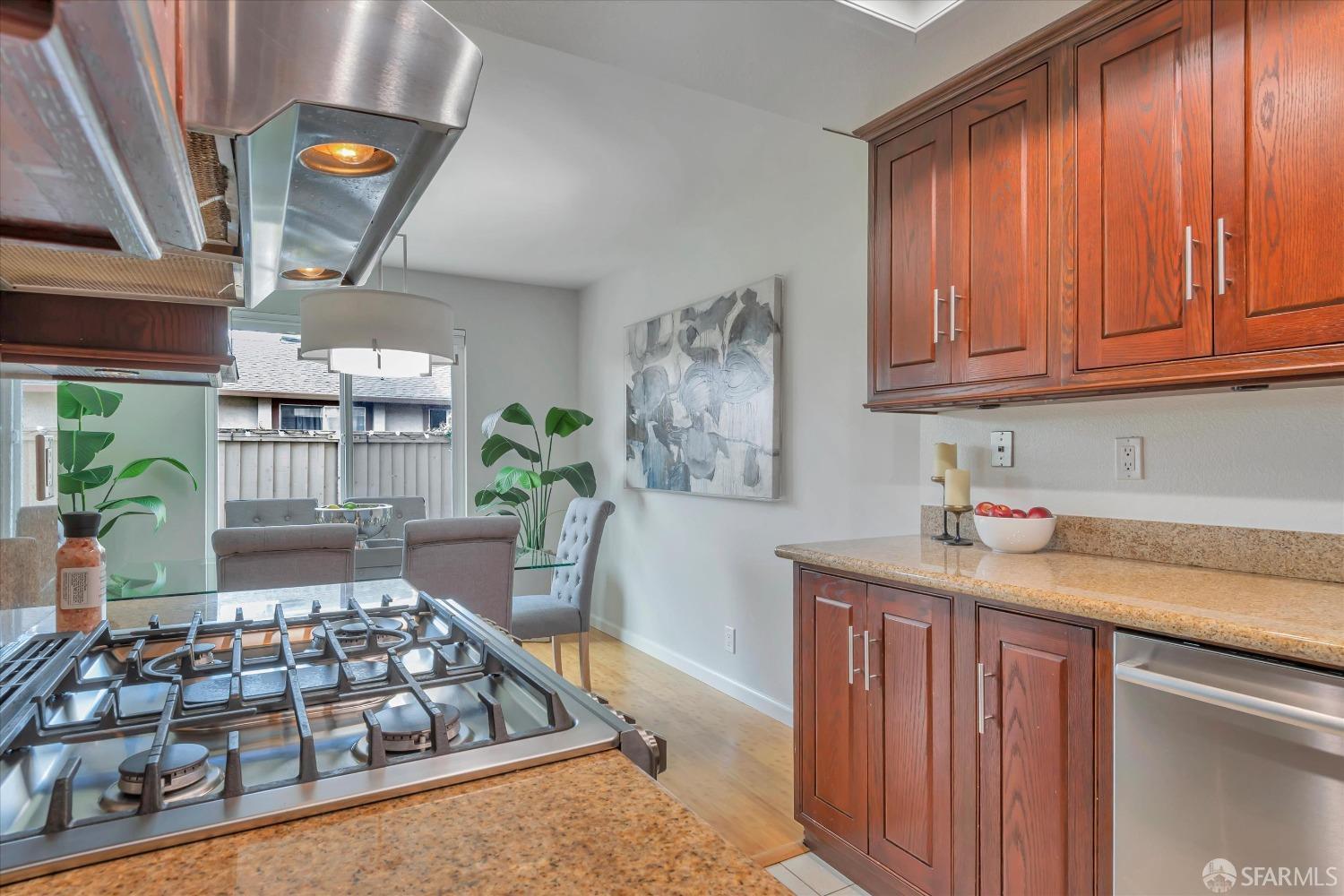 9 Vista View Court