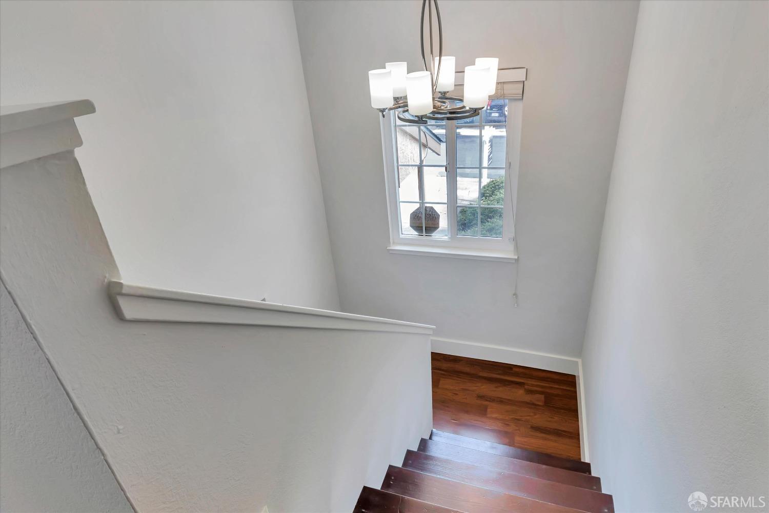 9 Vista View Court