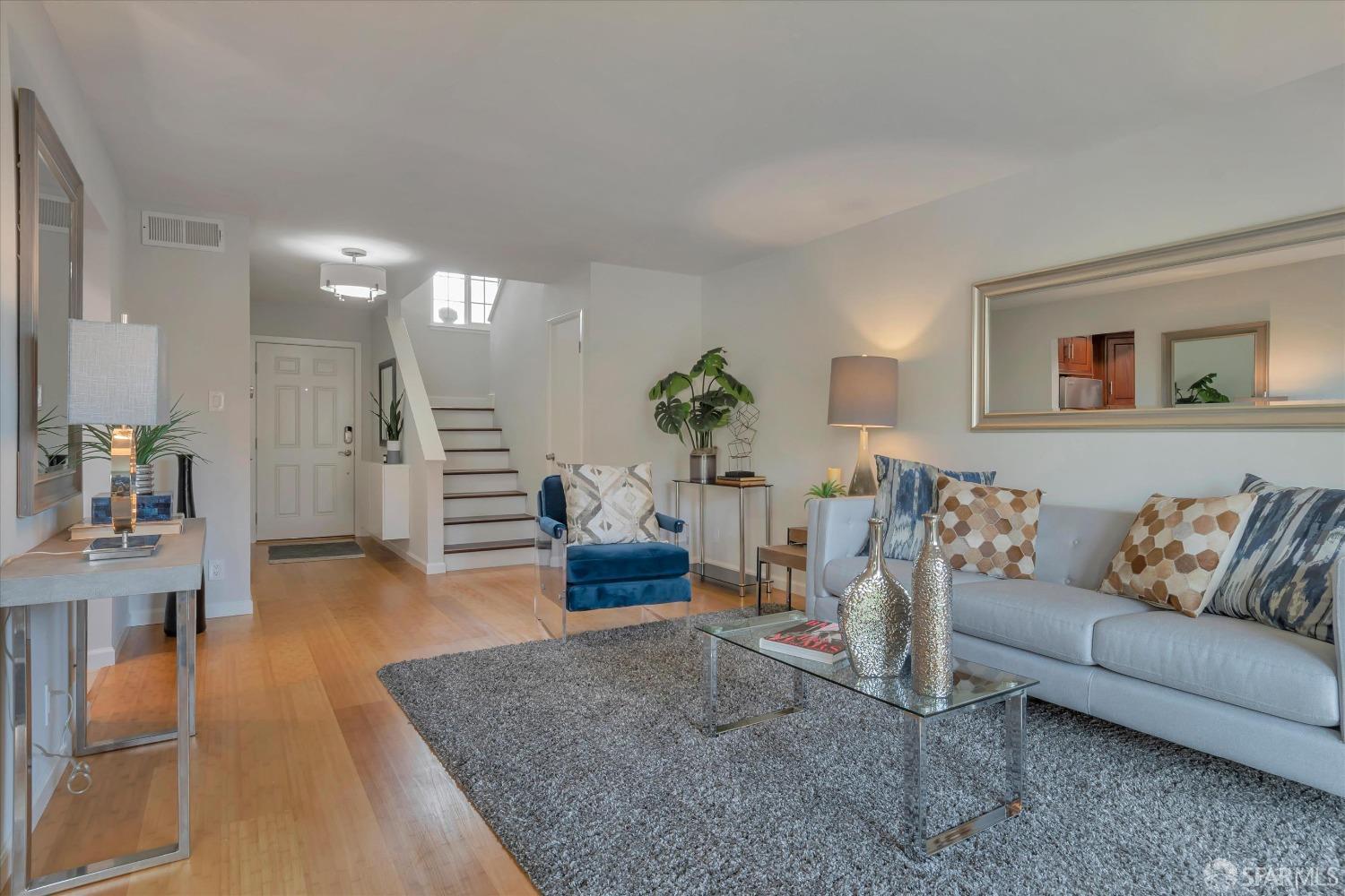 9 Vista View Court