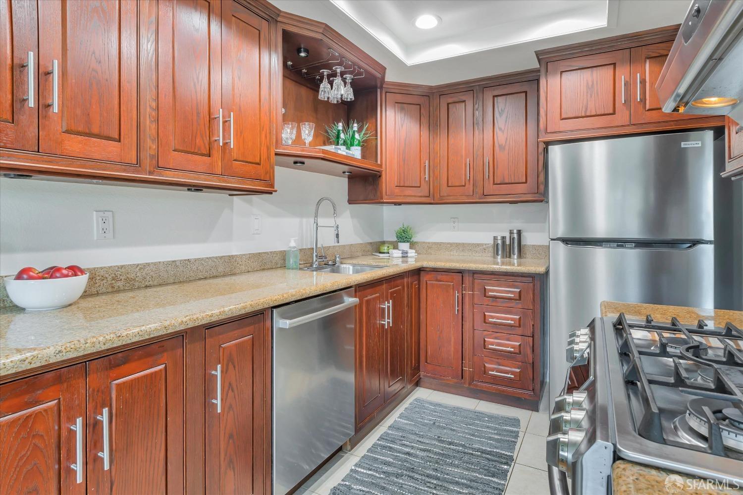 9 Vista View Court