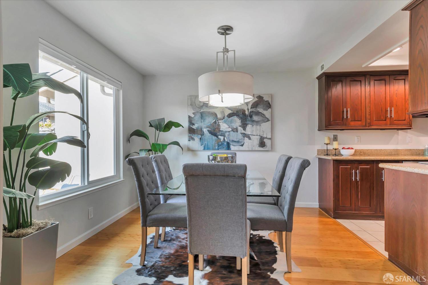 9 Vista View Court