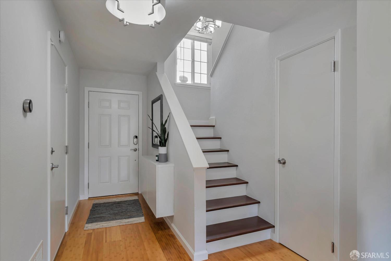 9 Vista View Court