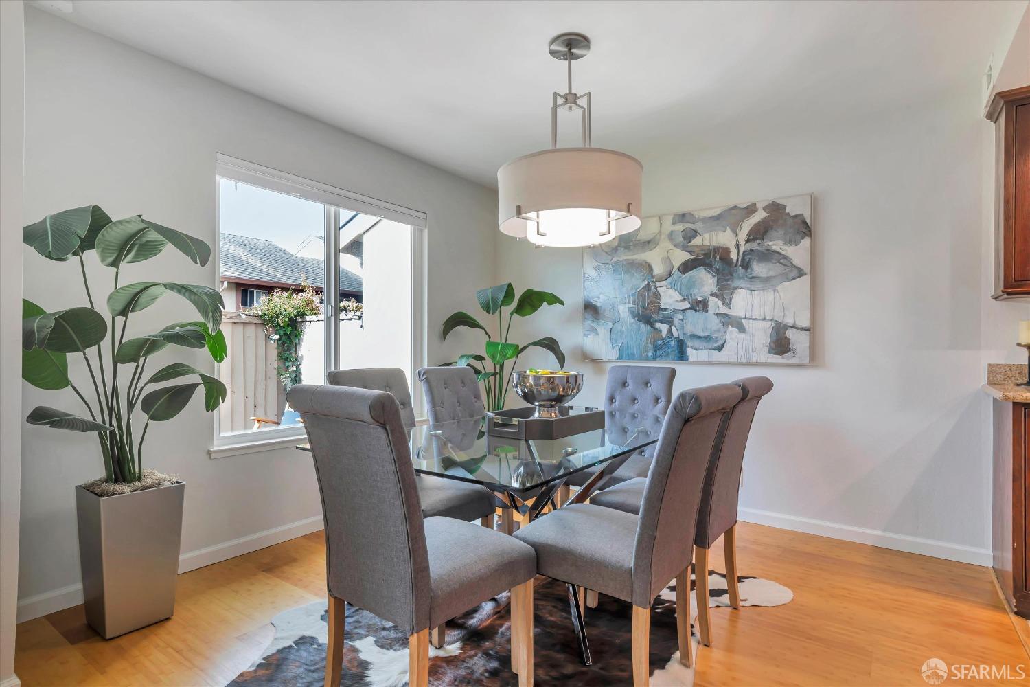 9 Vista View Court