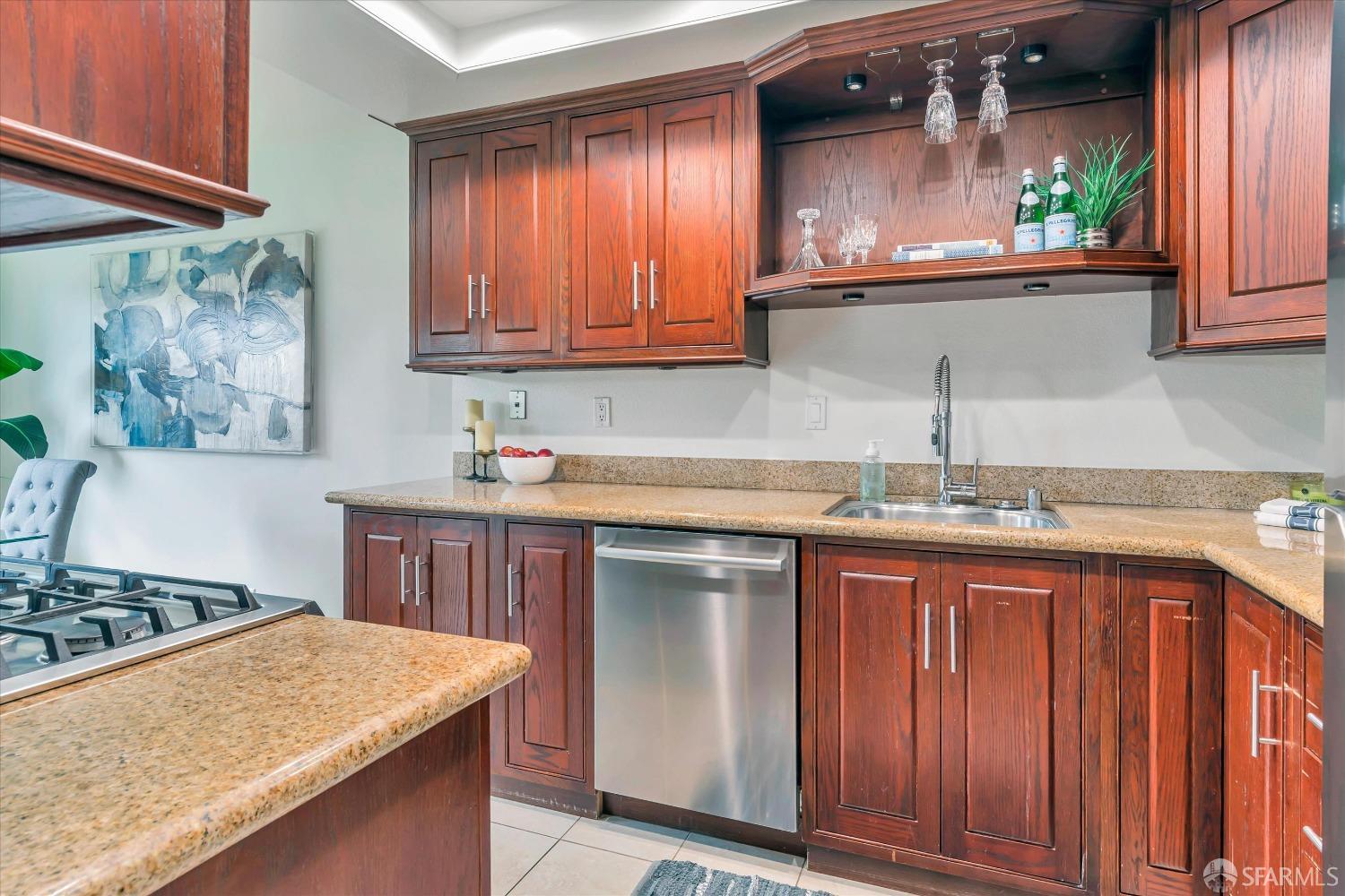9 Vista View Court