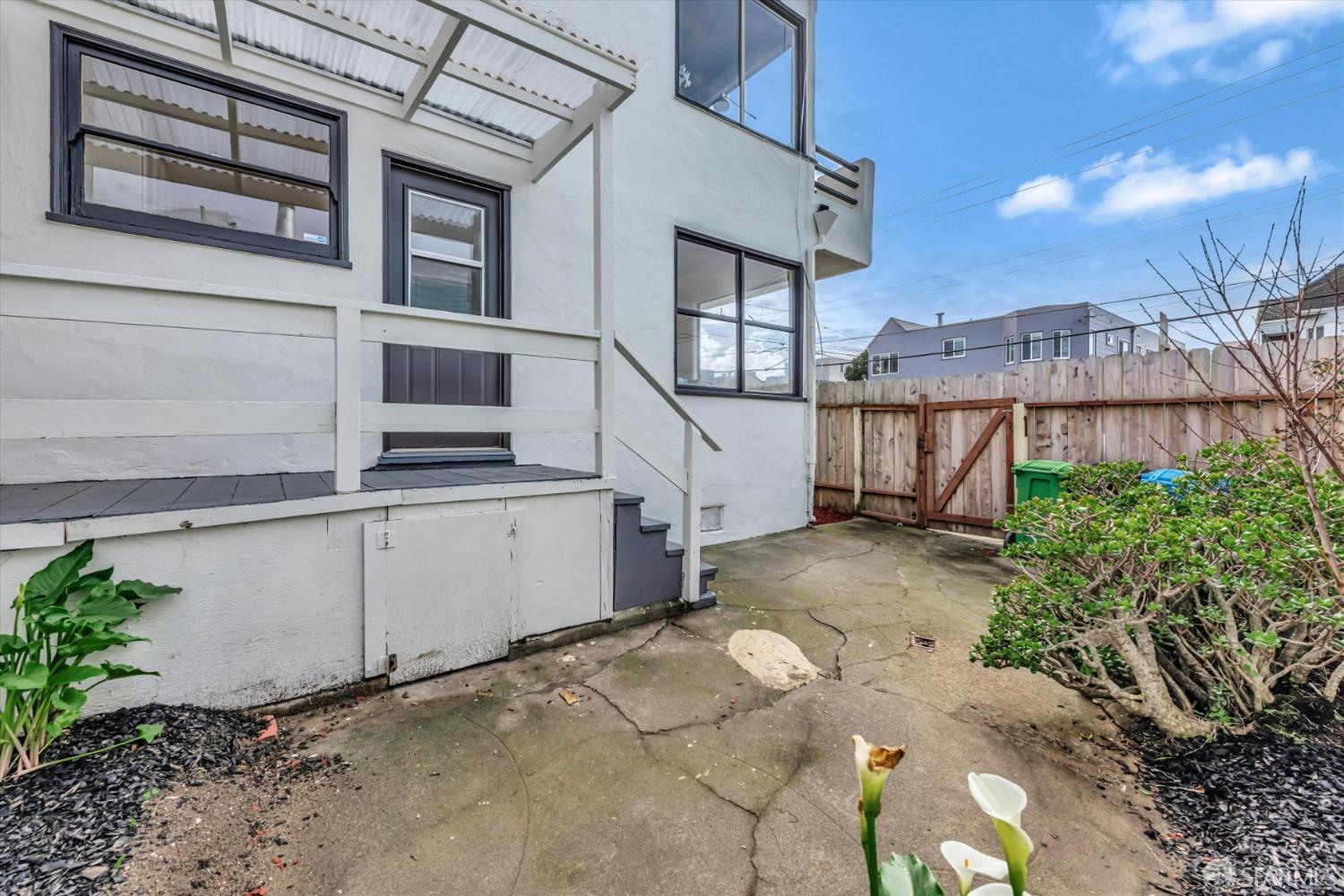 3400 Santiago Street