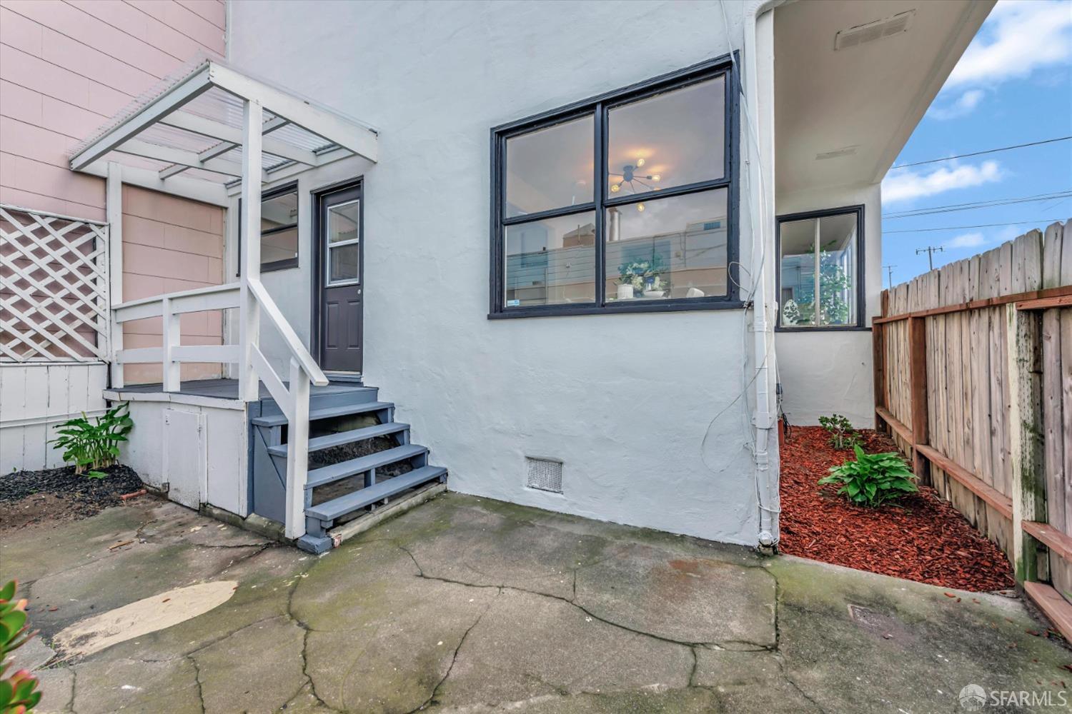 3400 Santiago Street