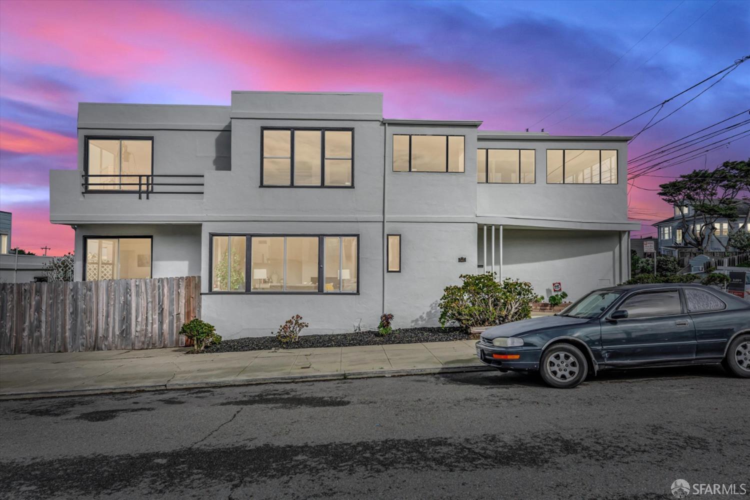 3400 Santiago Street