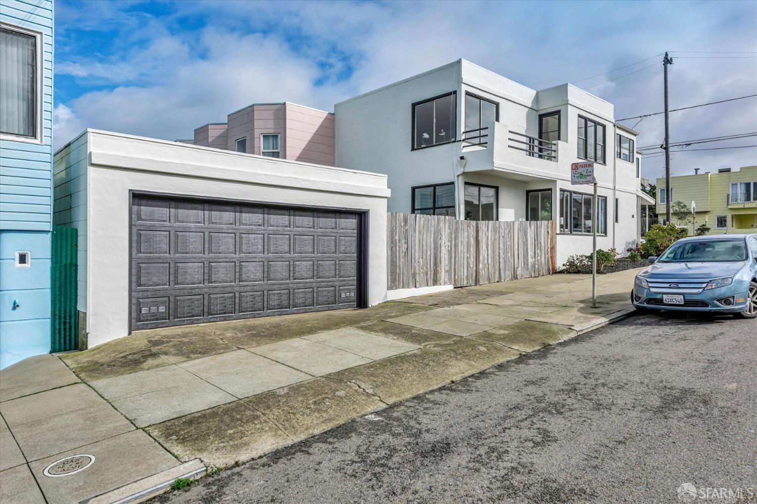 3400 Santiago Street