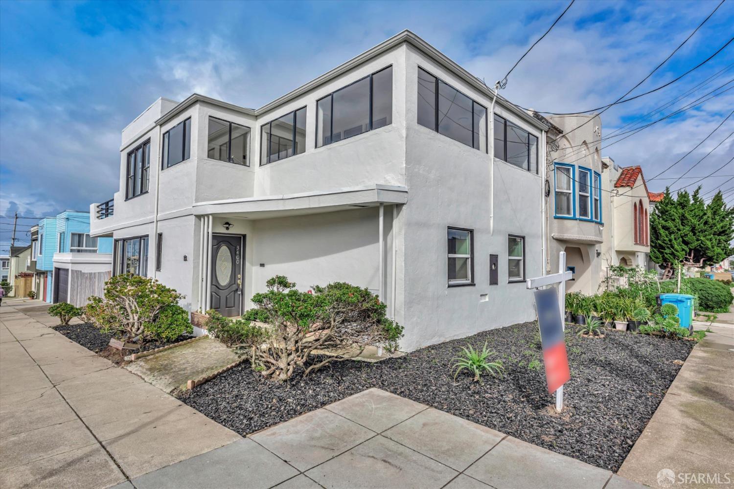 3400 Santiago Street