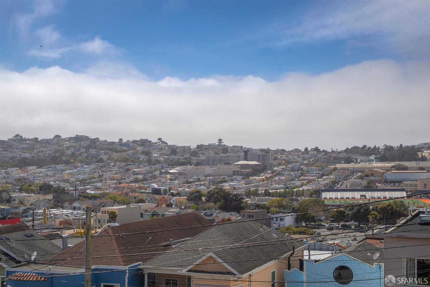 609 Paris Street