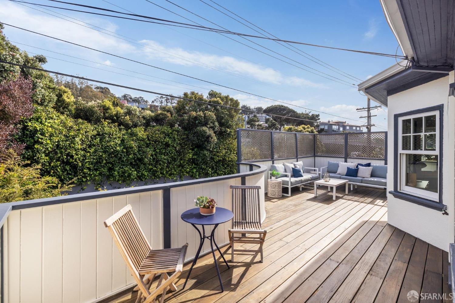 469 Ulloa Street
