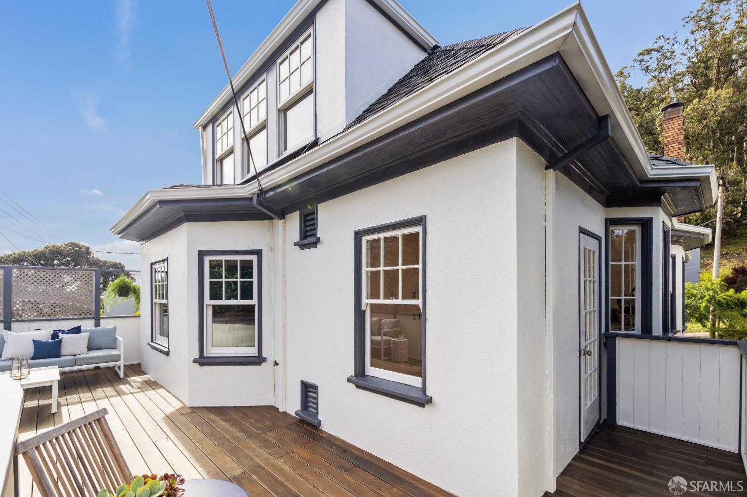 469 Ulloa Street