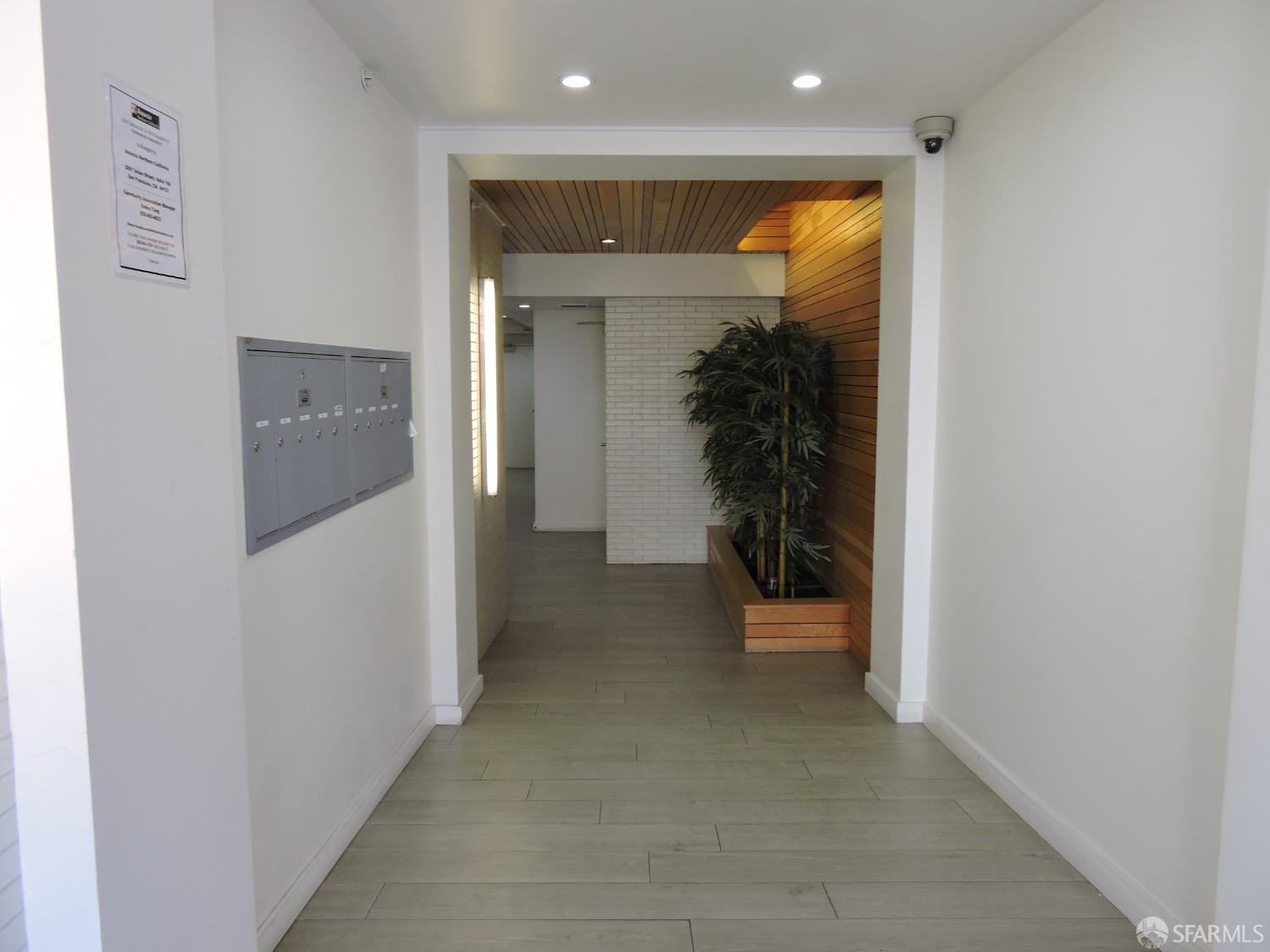 2829 California Street # 1C