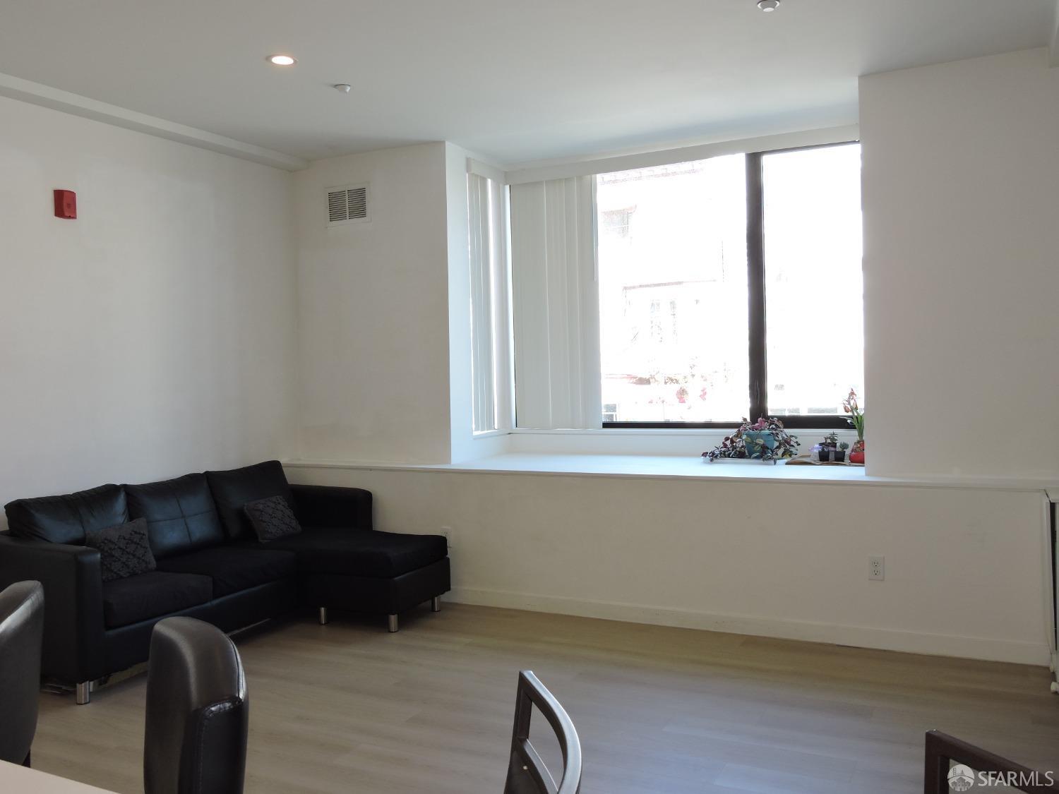 2829 California Street # 1C