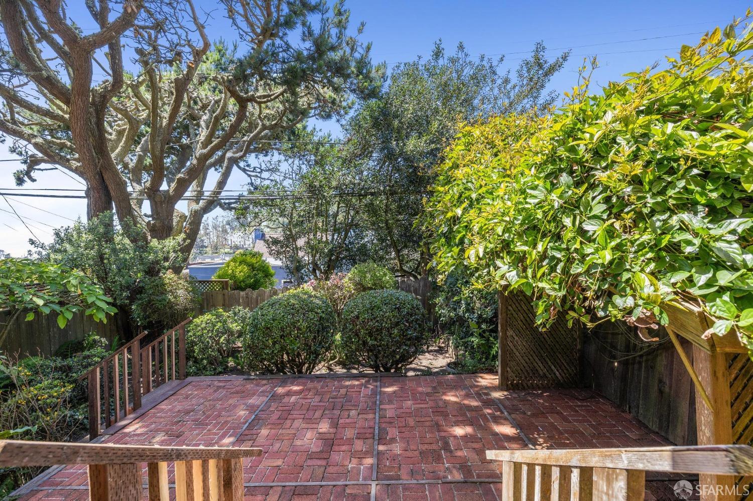 186 Juanita Way