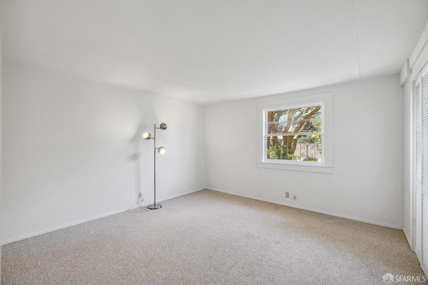 186 Juanita Way
