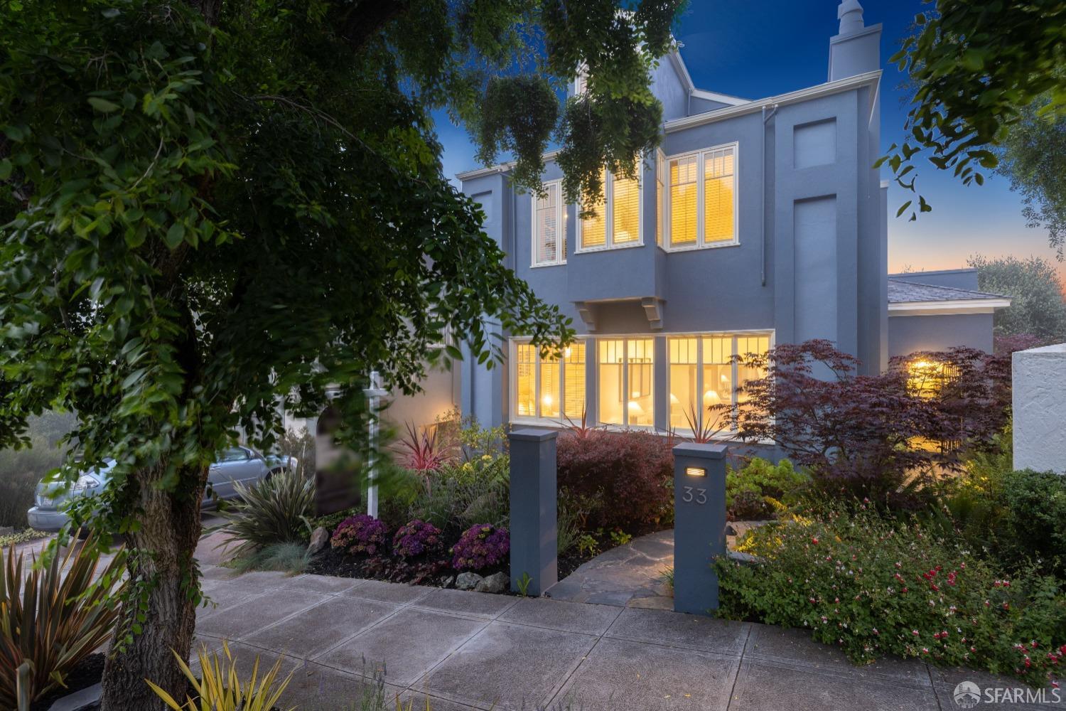 33 Marcela Avenue