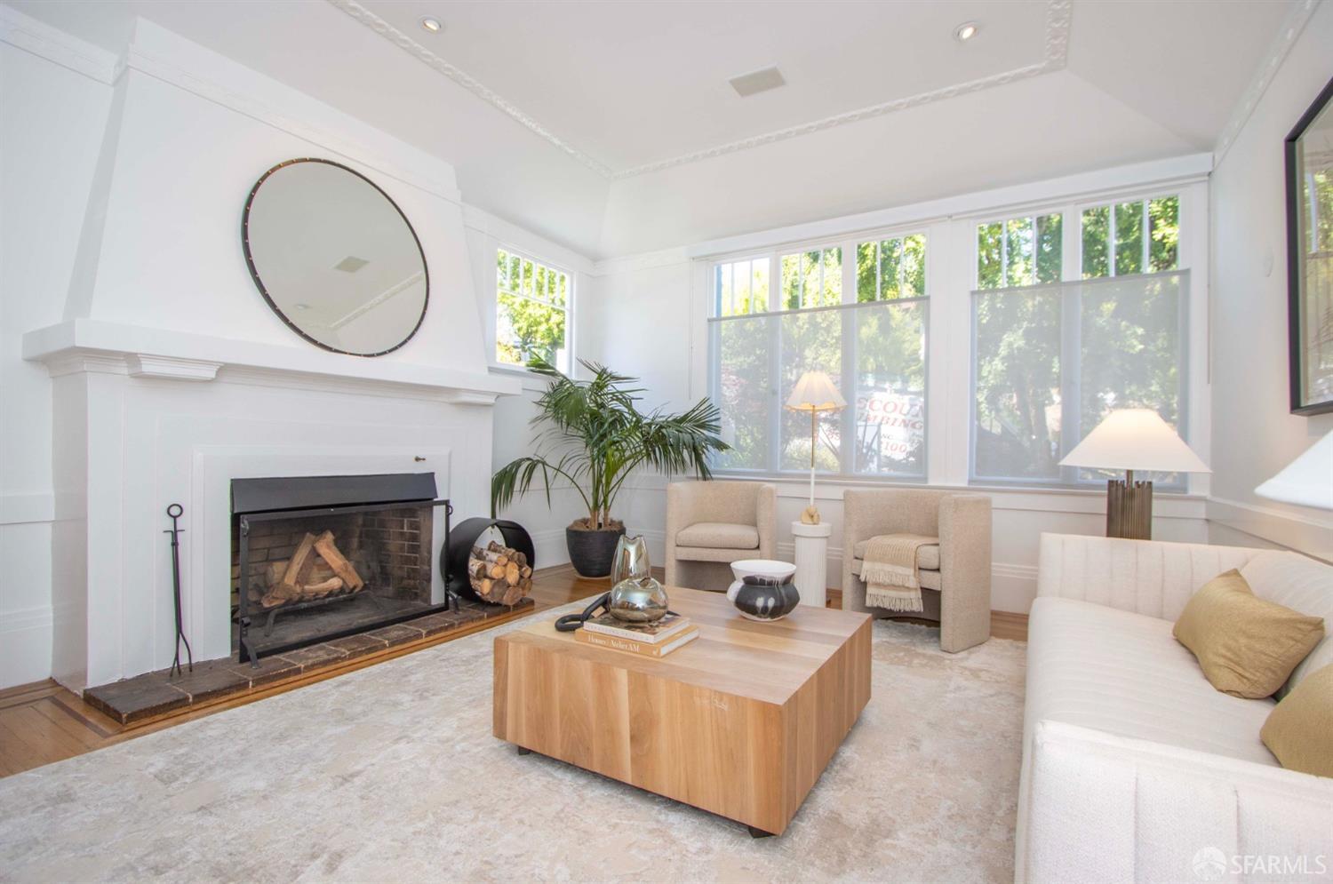 33 Marcela Avenue