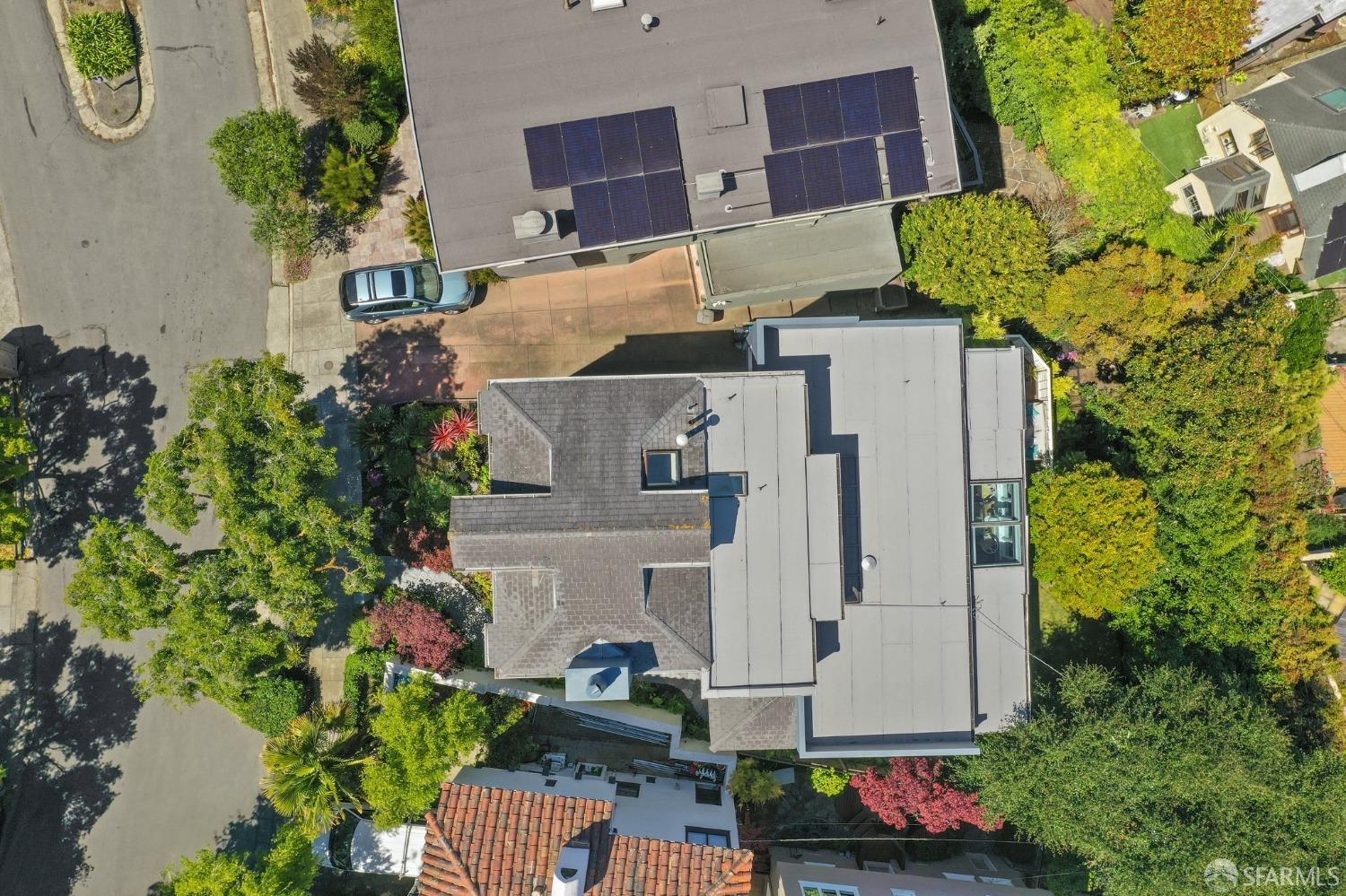 33 Marcela Avenue