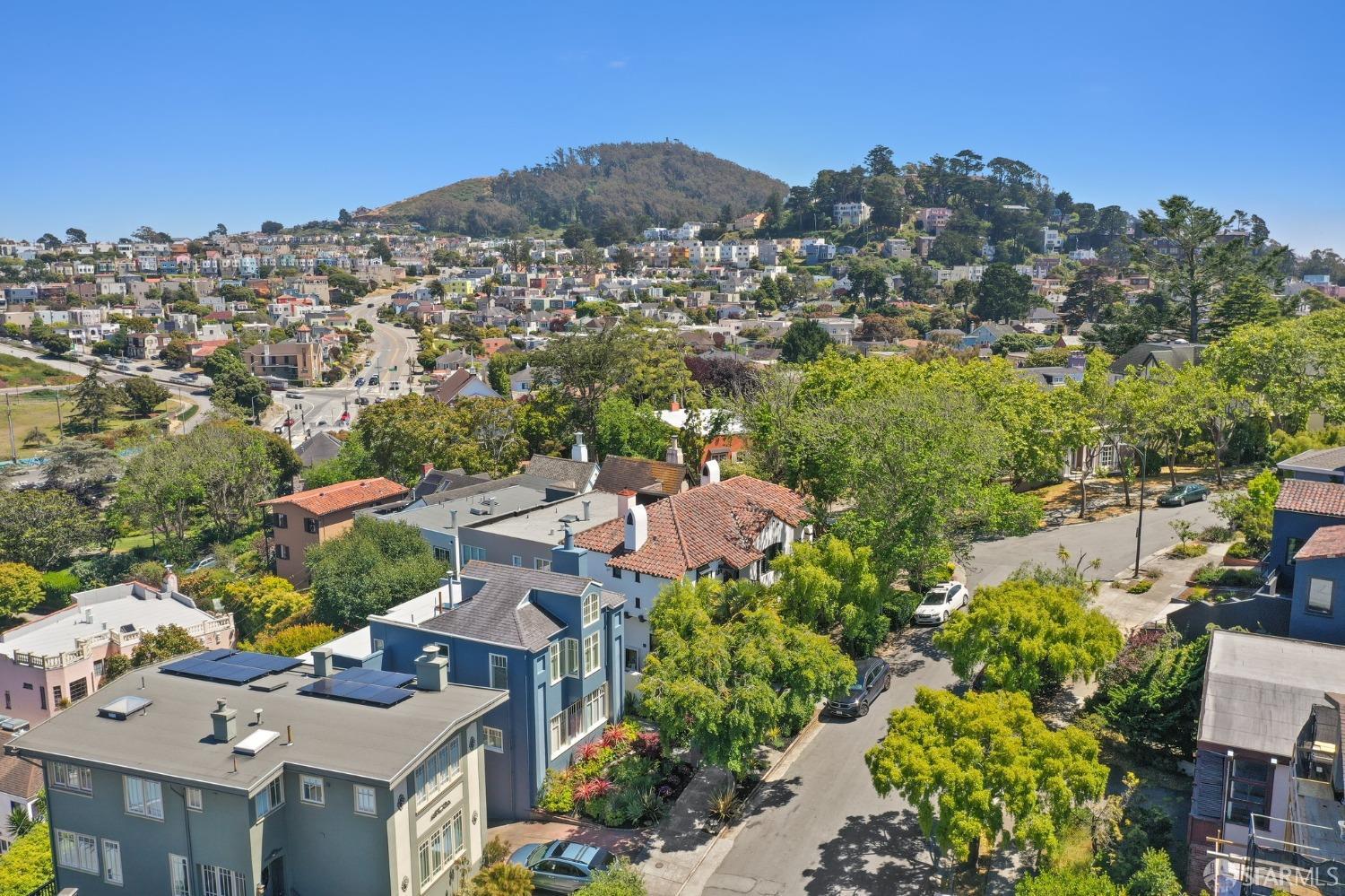 33 Marcela Avenue