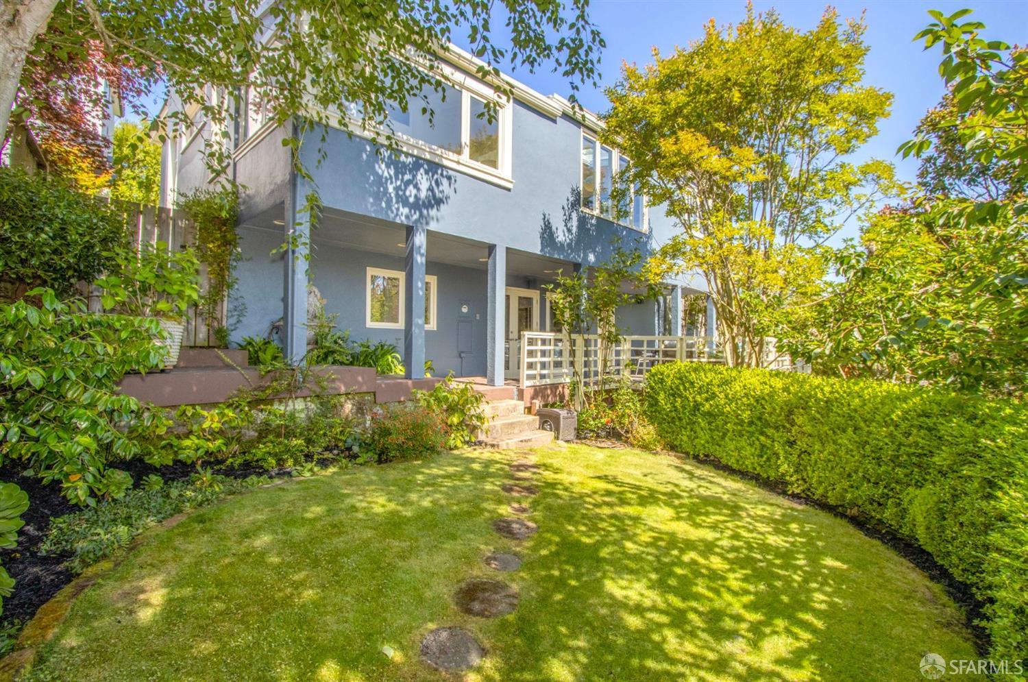 33 Marcela Avenue