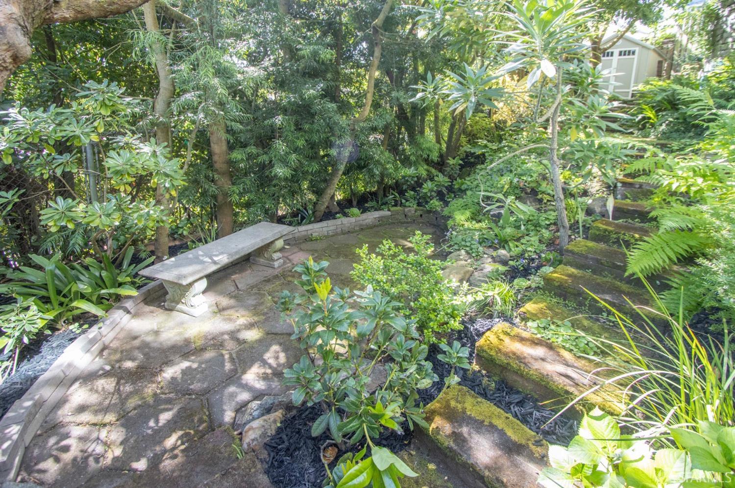33 Marcela Avenue