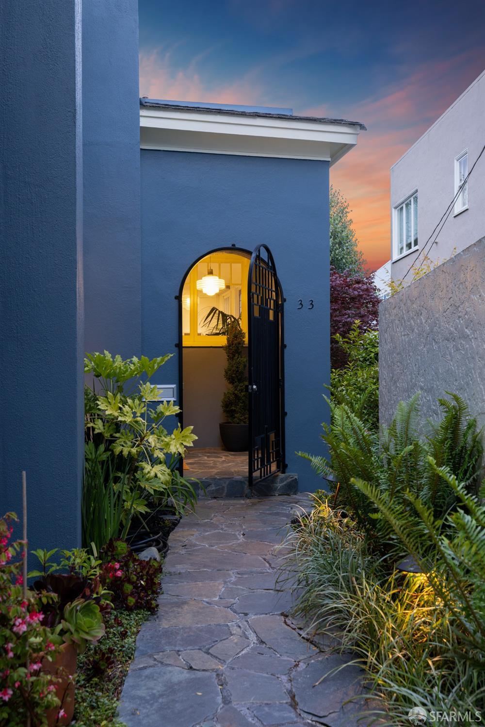 33 Marcela Avenue