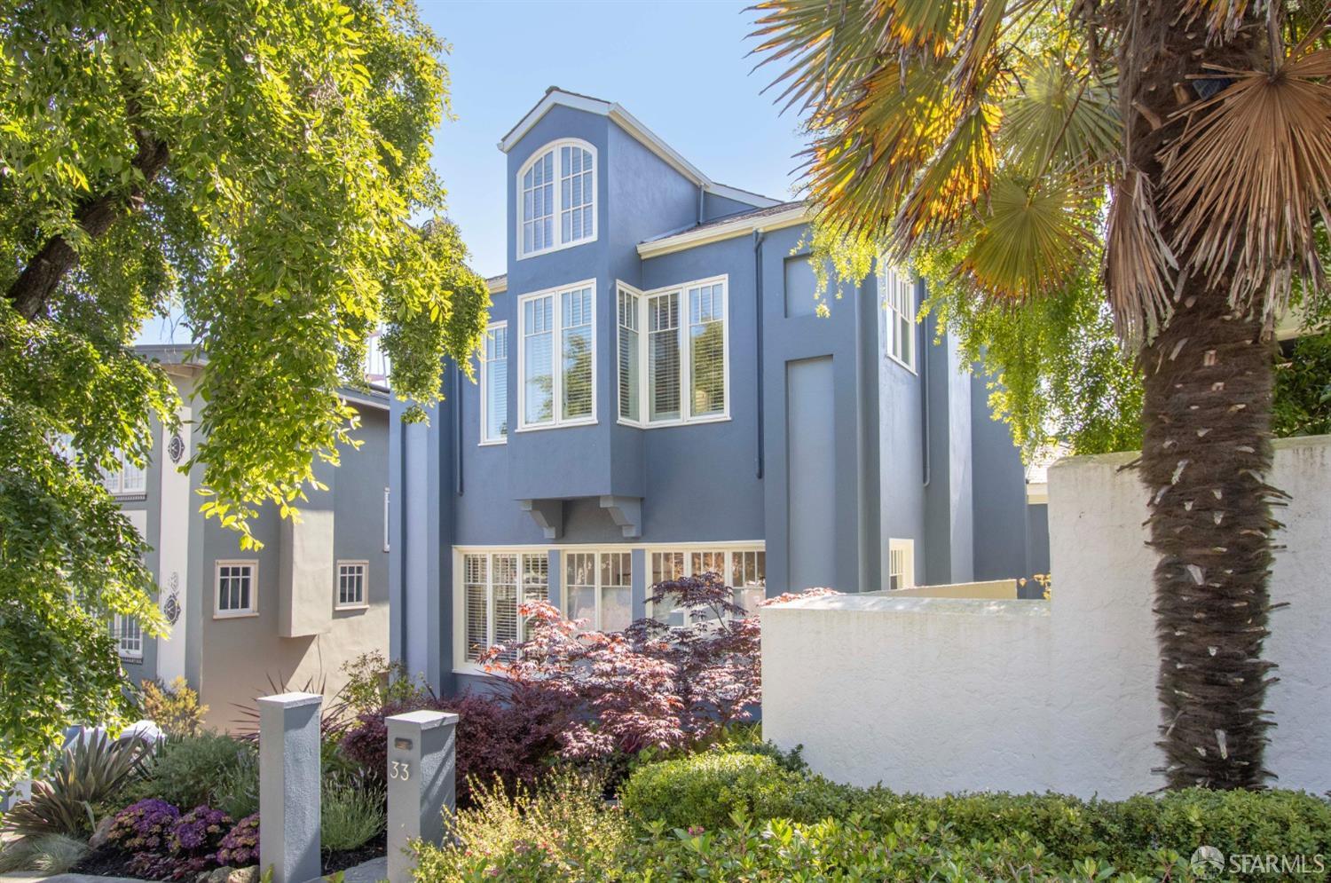 33 Marcela Avenue
