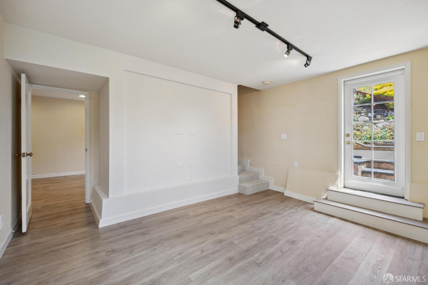 87 Cityview Way