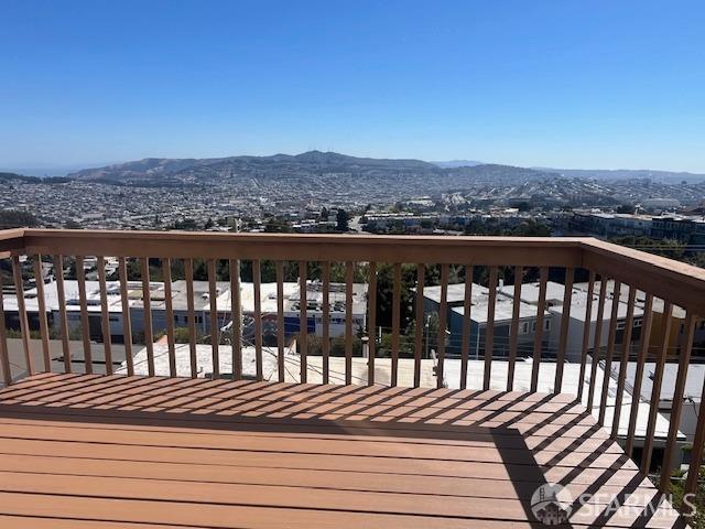 19 El Sereno Court