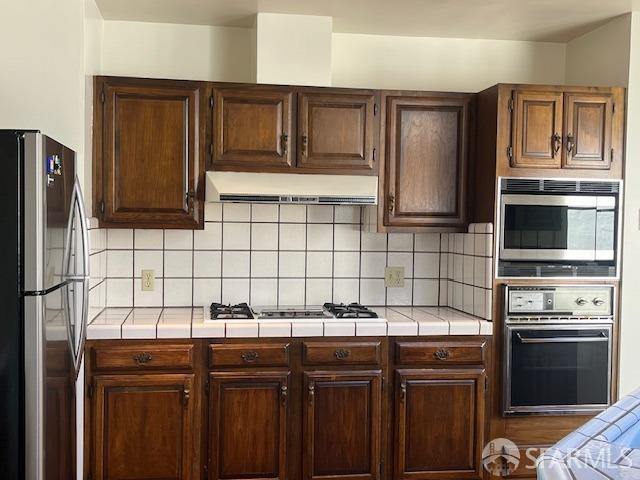 19 El Sereno Court