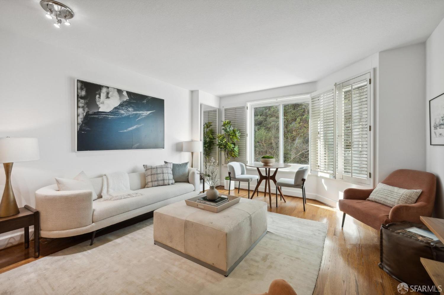 111 Chestnut Street # 402