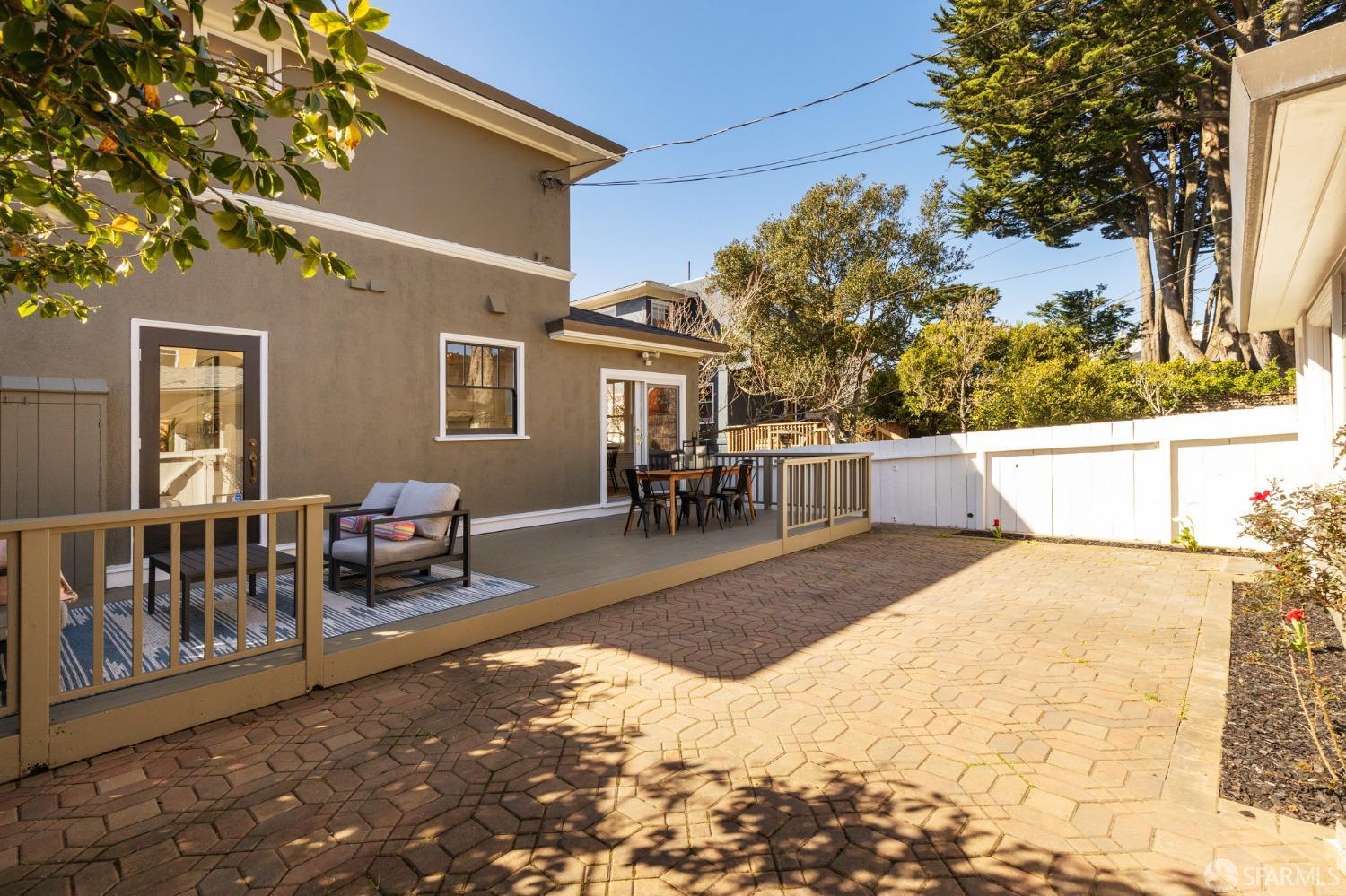 40 Pico Avenue