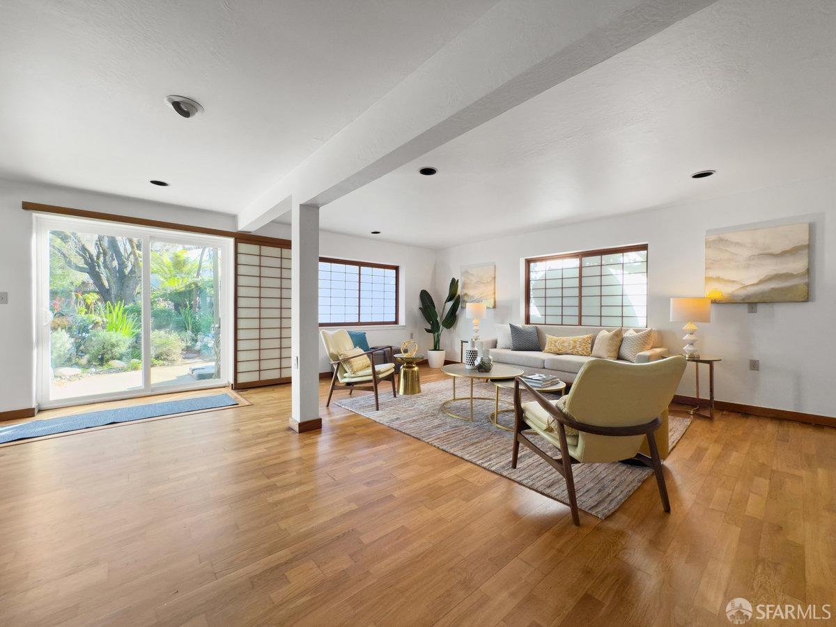 365 Moncada Way